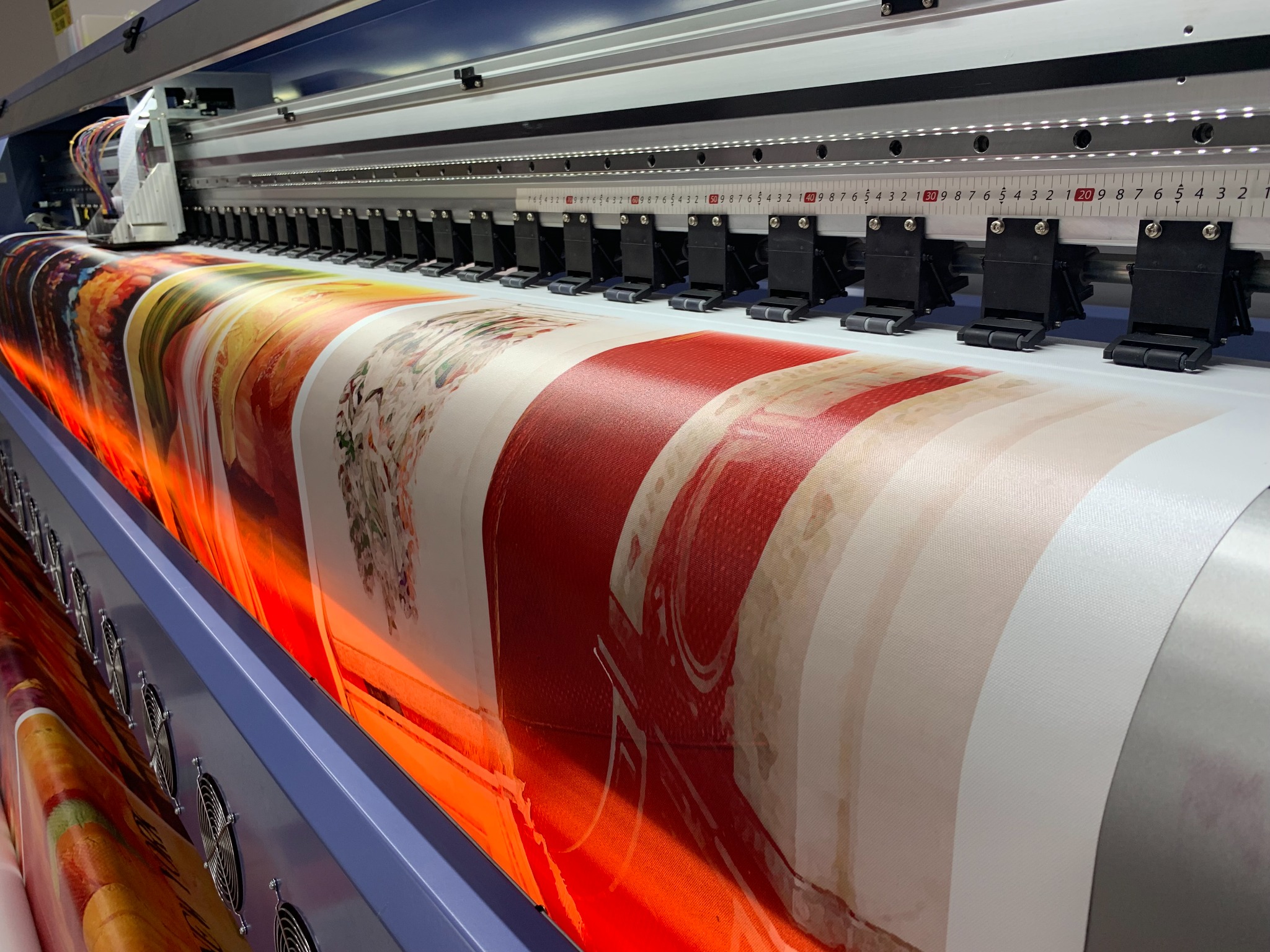 Printable canvas printing quality test on large-format printer at Colors Art